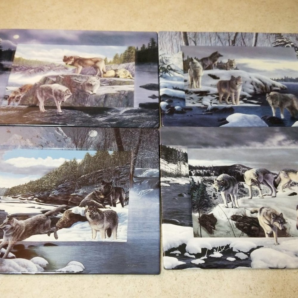 Bradford Exchange Wolf Plates  Set of 4 🎄  "PRICE IS FIIRM"